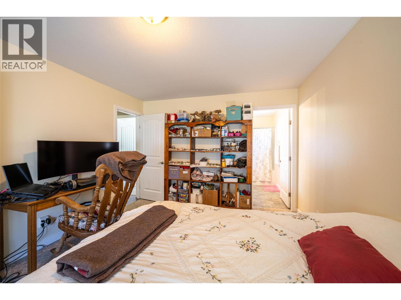 5654 Lynes Road, Falkland, British Columbia  V0E 1W0 - Photo 14 - 10384832