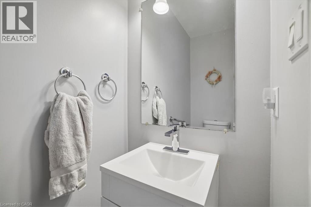 2208 Melissa Crescent, Burlington, Ontario  L7P 4J7 - Photo 21 - 40821093