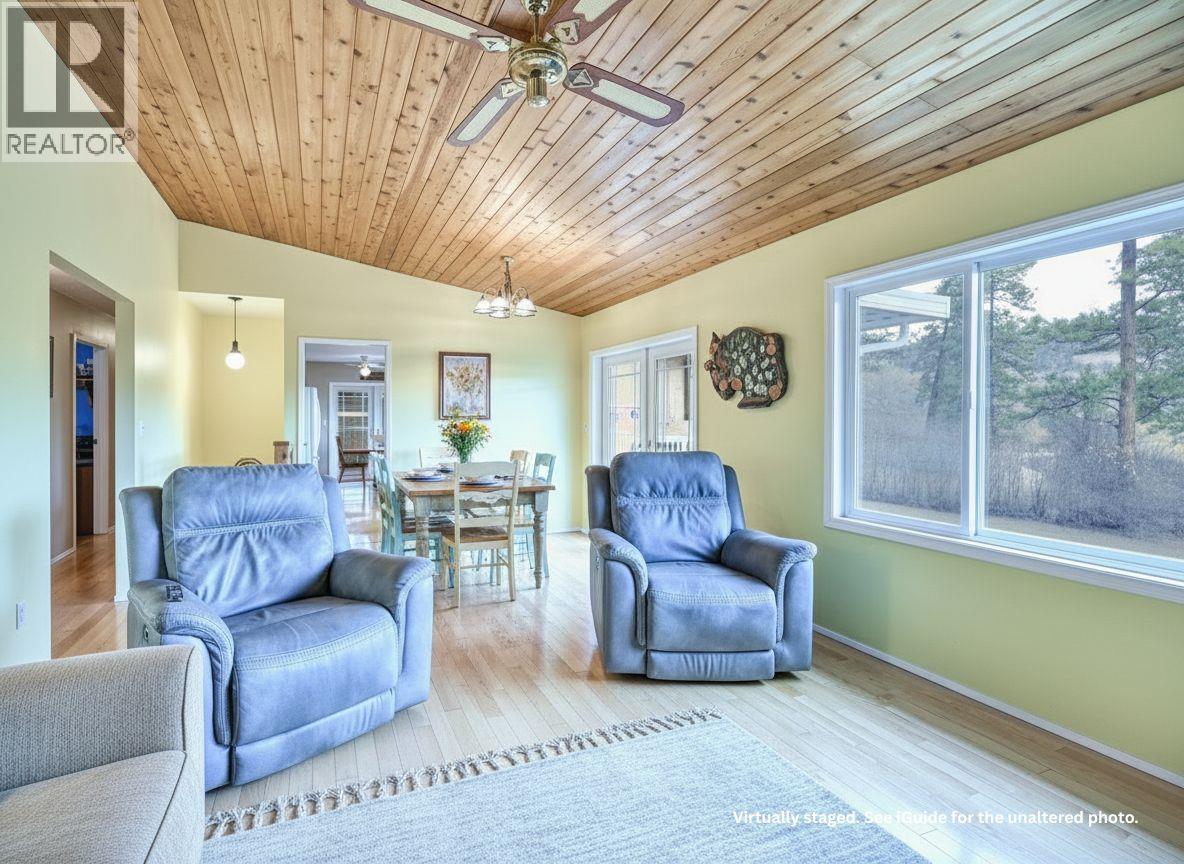 2807 Willowbrook Rd Road, Oliver, British Columbia  V0H 1T5 - Photo 9 - 10375743