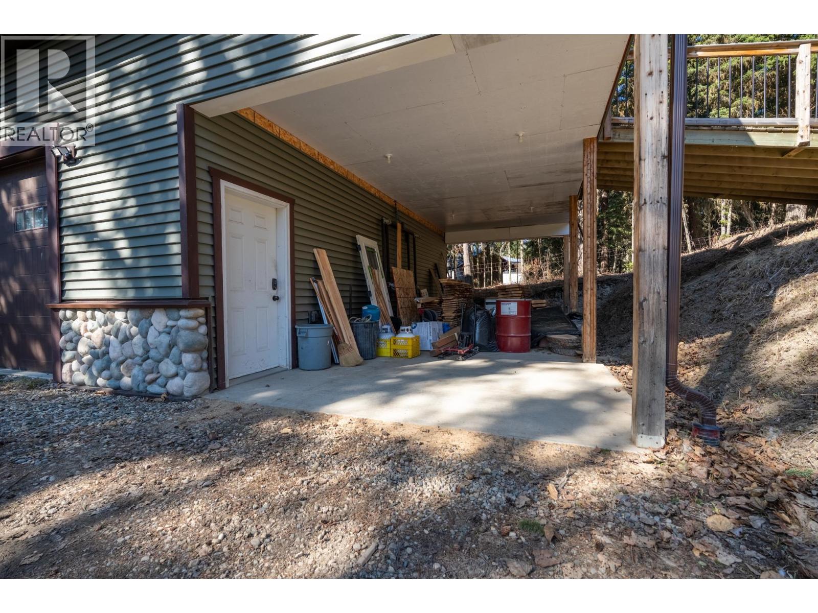 2077 Sommerville Road, Prince George, British Columbia  V2N 6T6 - Photo 37 - R3116304