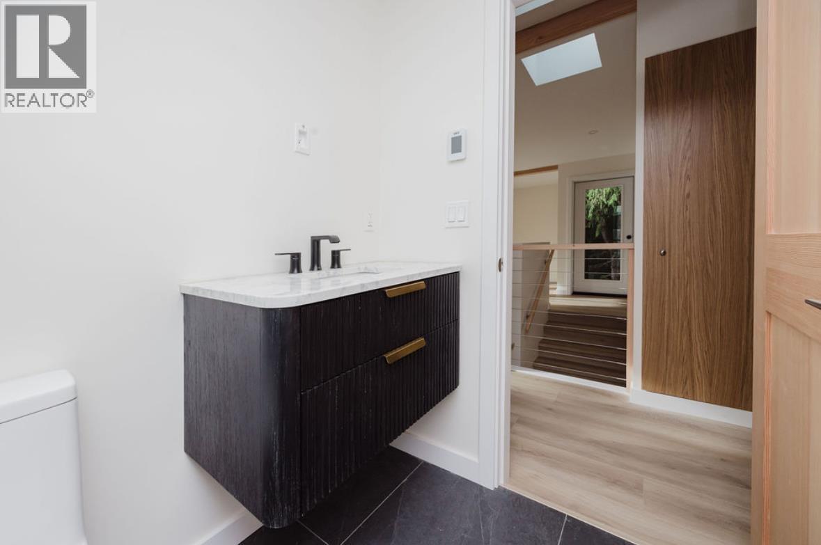 6960 Sunshine Coast Highway, Sechelt, British Columbia  V7Z 0N2 - Photo 20 - R3073511