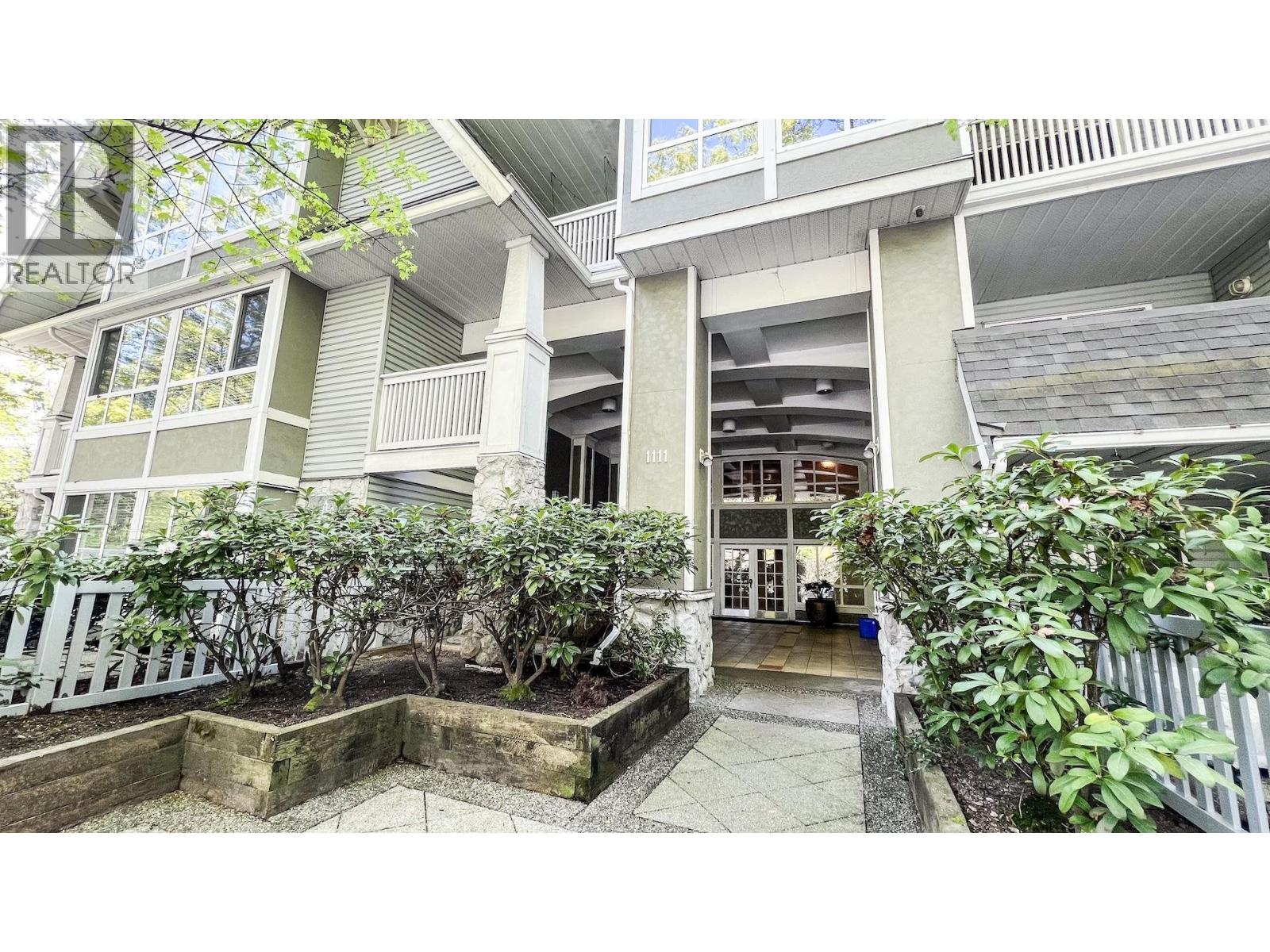 306 1111 Lynn Valley Road, North Vancouver, British Columbia  V7J 3V4 - Photo 2 - R3116075