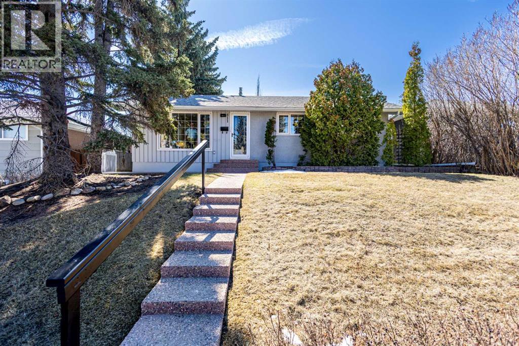 811 Seattle Drive SW, Calgary, Alberta  T2W 0M9 - Photo 1 - A2304033