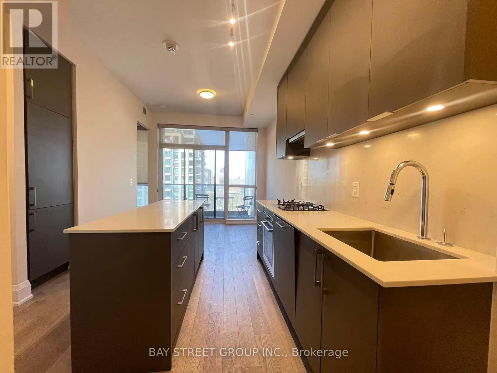 1105 - 88 Cumberland Street, Toronto, Ontario  M5R 1A3 - Photo 2 - C12938140