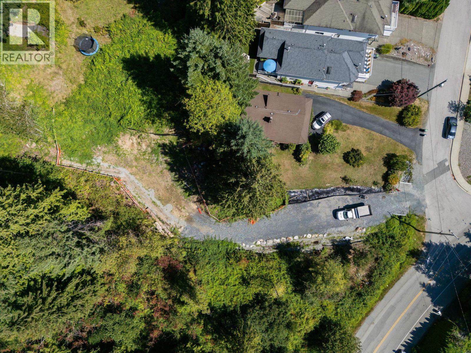 615 Ioco Road, Port Moody, British Columbia  V3H 4B7 - Photo 2 - R3116273