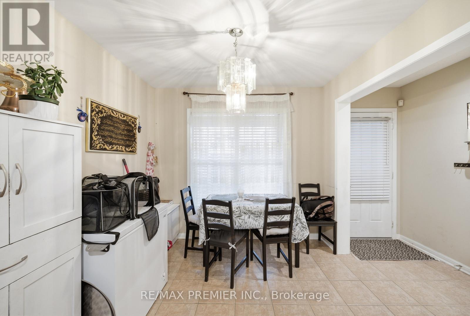 922 Hepburn Road, Milton, Ontario  L9T 0L6 - Photo 7 - W13048538