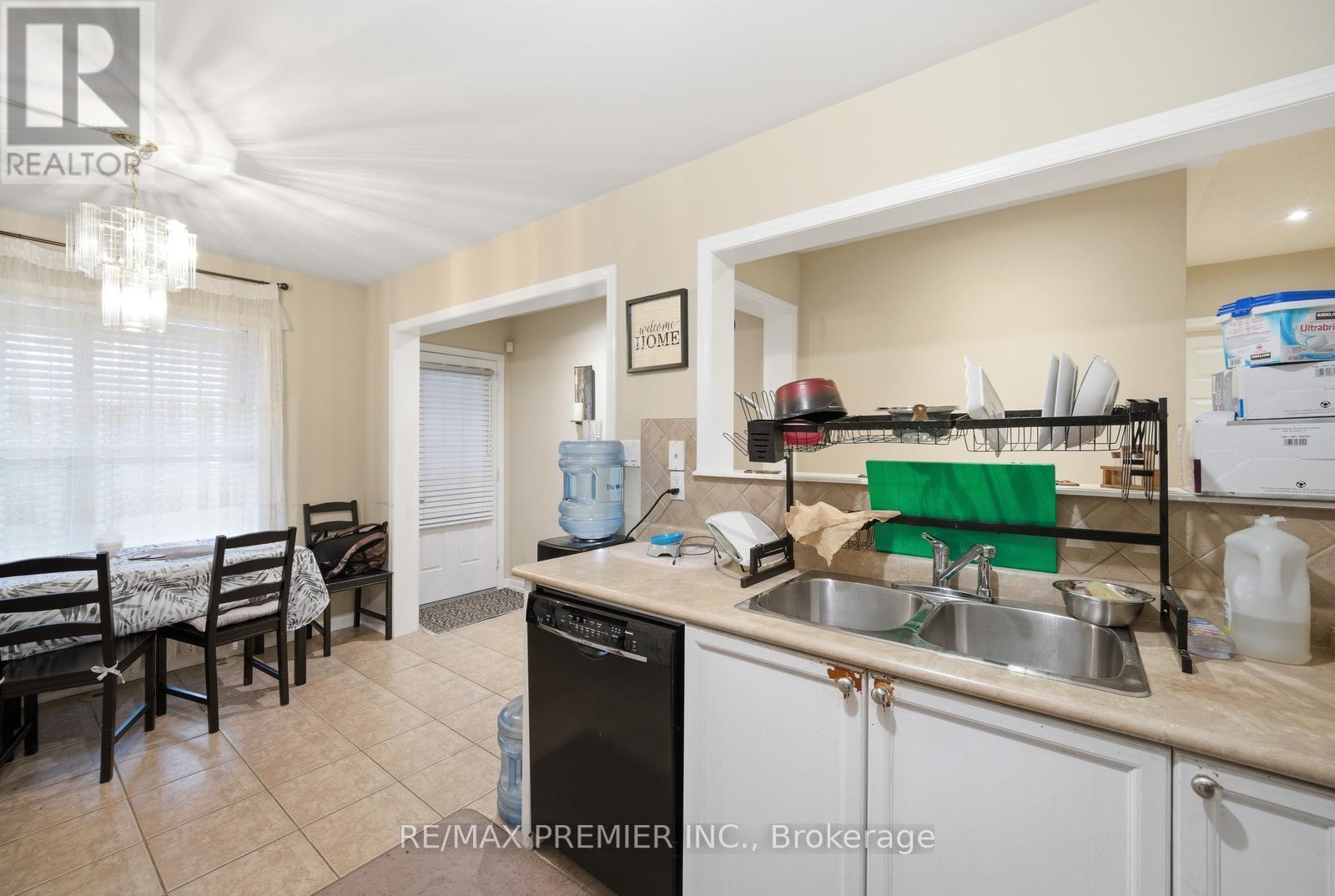 922 Hepburn Road, Milton, Ontario  L9T 0L6 - Photo 10 - W13048538