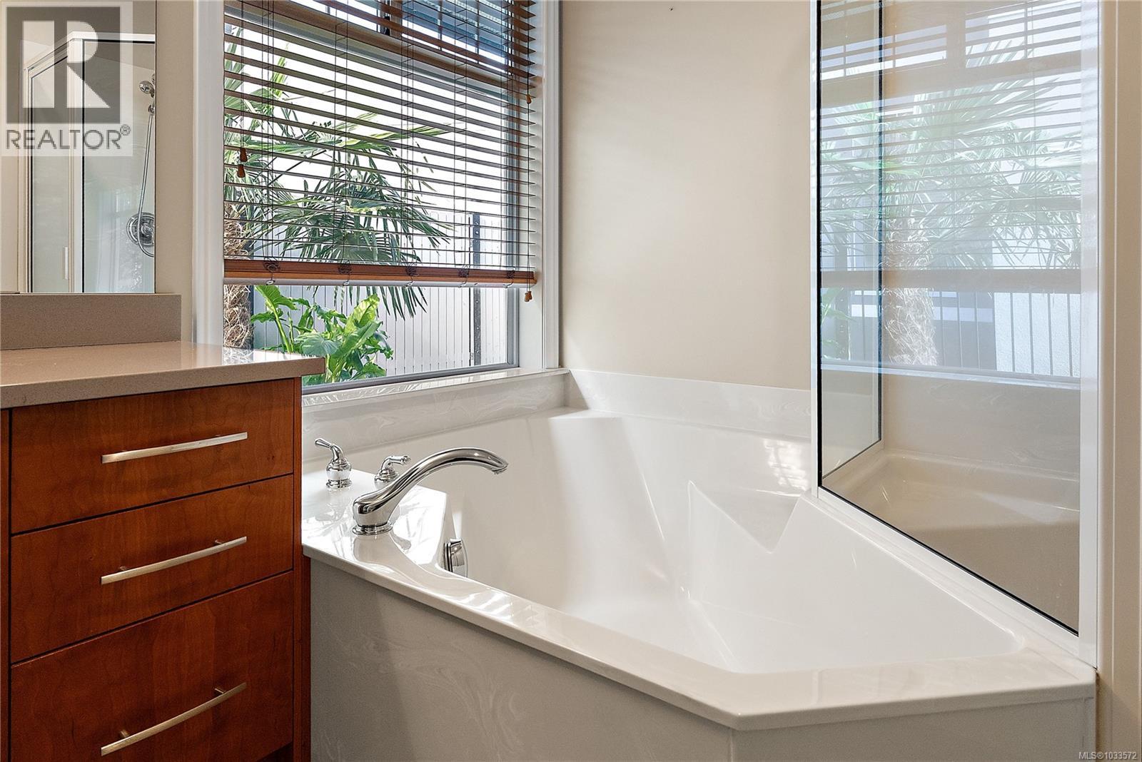 1 9675 First St, Sidney, British Columbia  V8L 3C8 - Photo 22 - 1033572