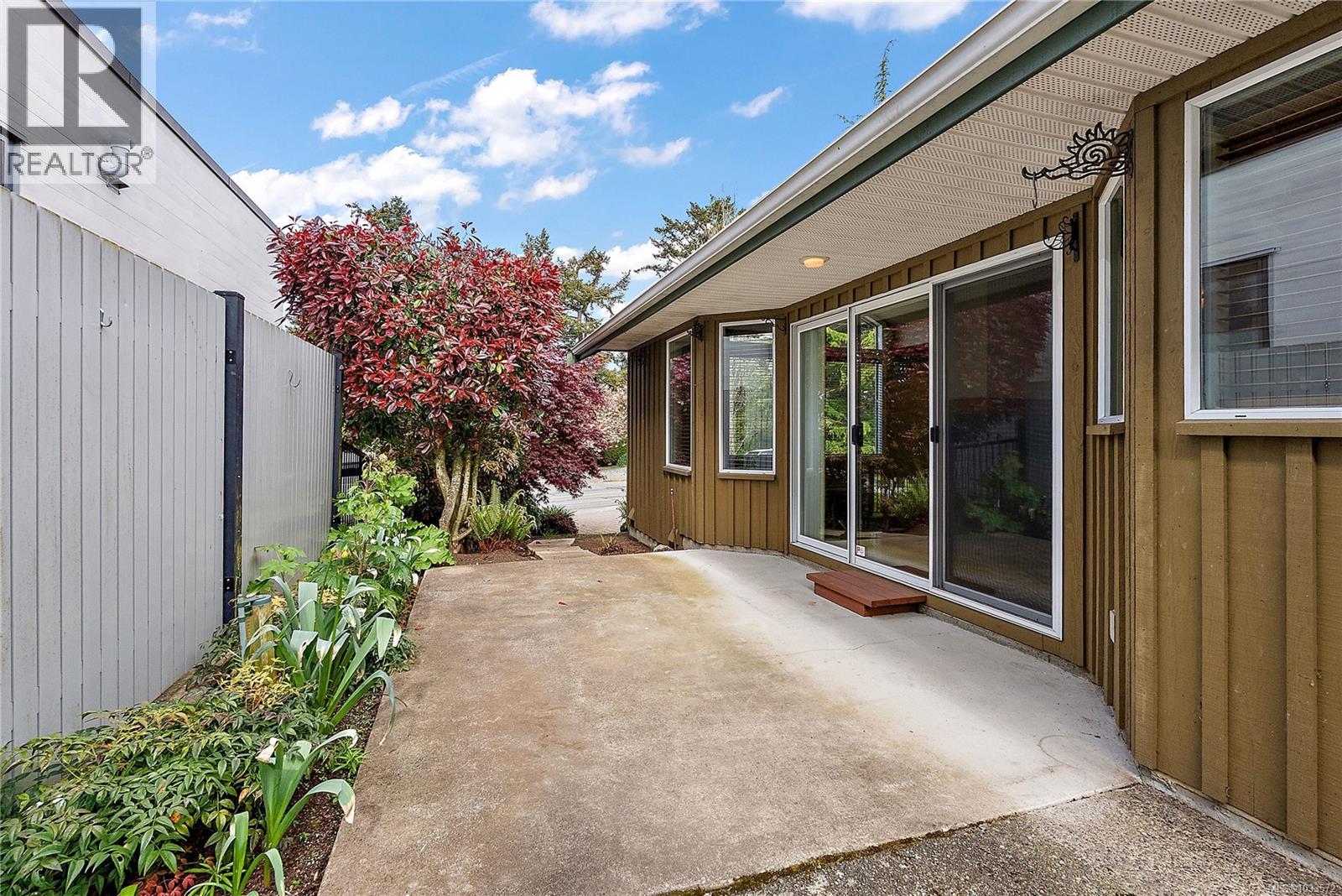 1 9675 First St, Sidney, British Columbia  V8L 3C8 - Photo 25 - 1033572