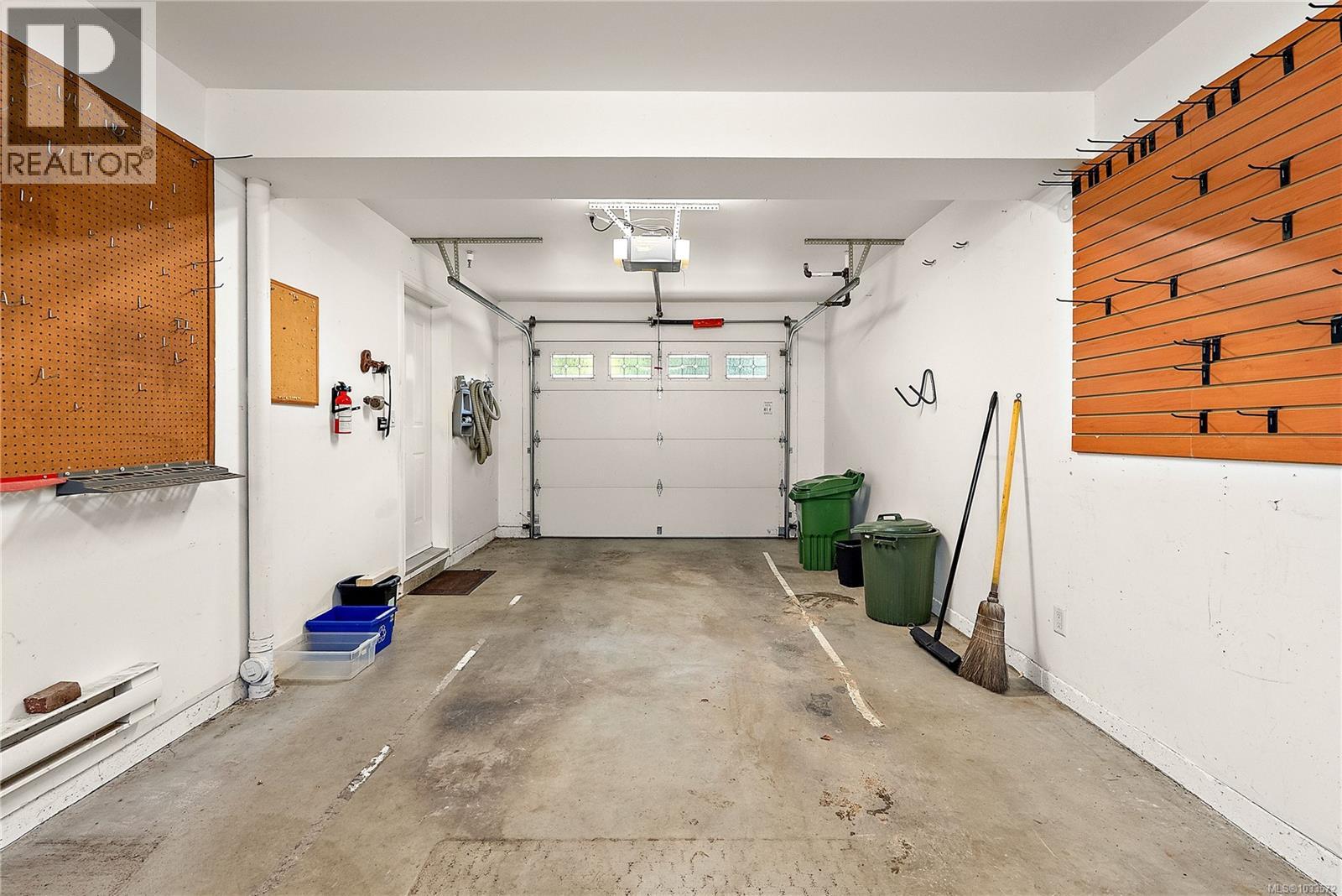 1 9675 First St, Sidney, British Columbia  V8L 3C8 - Photo 33 - 1033572