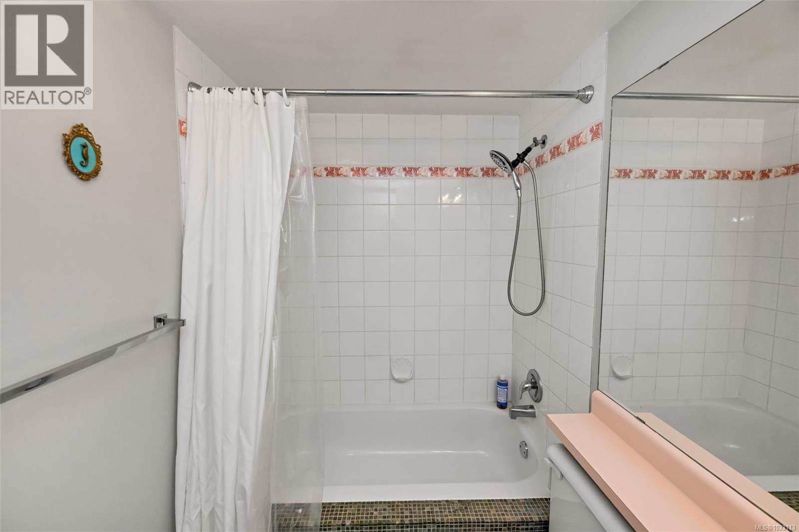 212 899 Darwin Ave, Saanich, British Columbia  V8X 2X7 - Photo 17 - 1033113