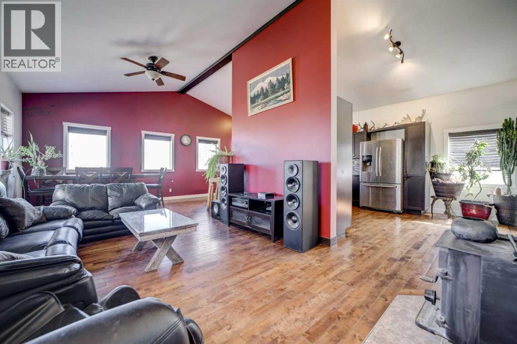 304 3 Avenue, Cowley, Alberta  T0K 0P0 - Photo 12 - A2303927