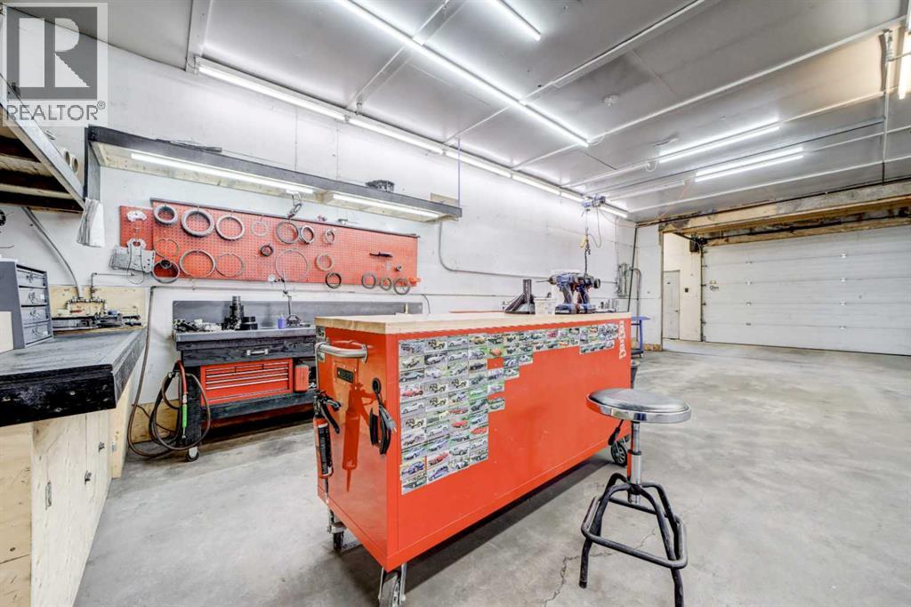 304 3 Avenue, Cowley, Alberta  T0K 0P0 - Photo 25 - A2303927