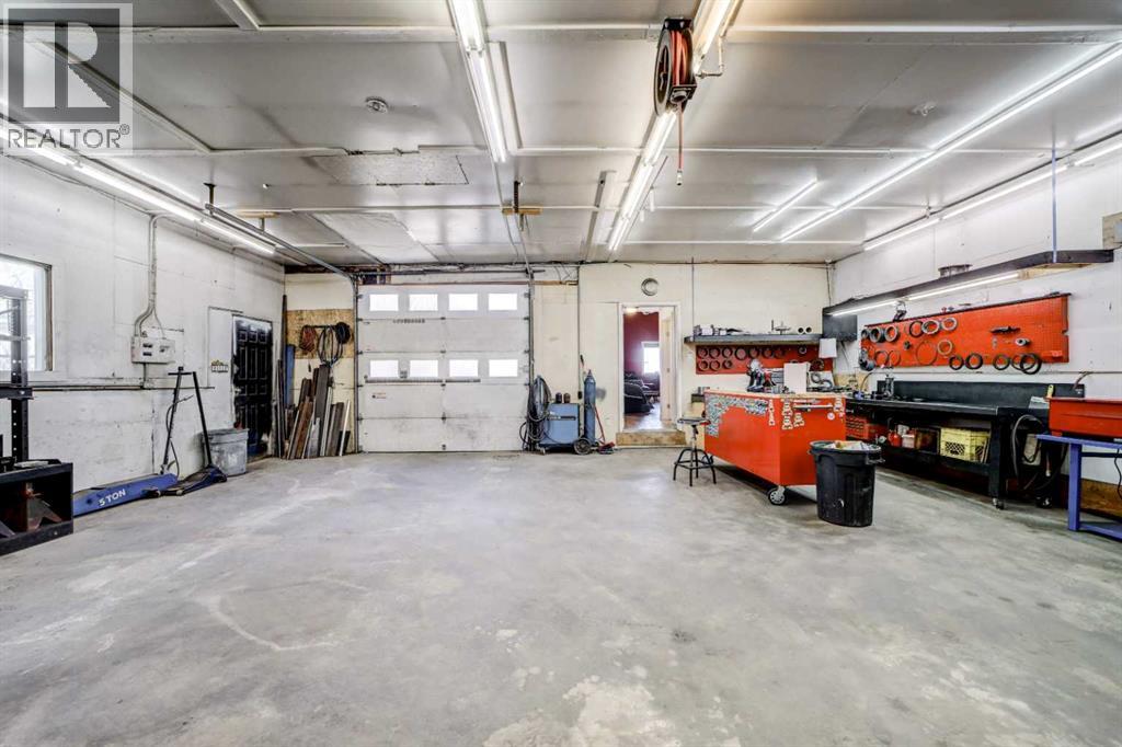 304 3 Avenue, Cowley, Alberta  T0K 0P0 - Photo 27 - A2303927