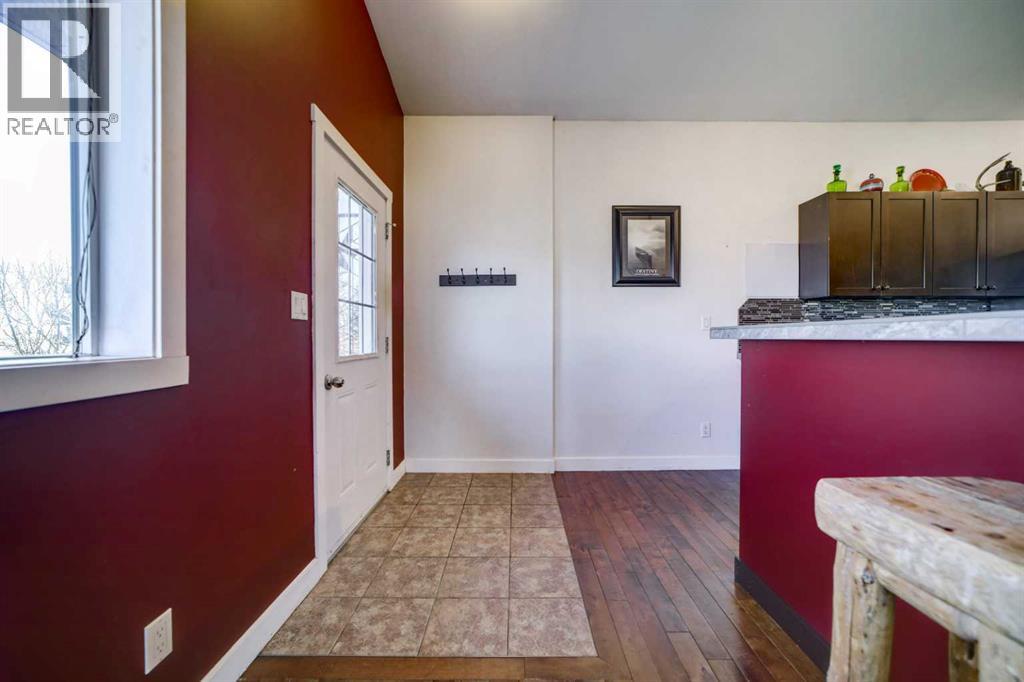 304 3 Avenue, Cowley, Alberta  T0K 0P0 - Photo 7 - A2303927