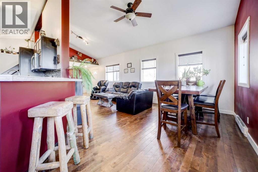 304 3 Avenue, Cowley, Alberta  T0K 0P0 - Photo 9 - A2303927