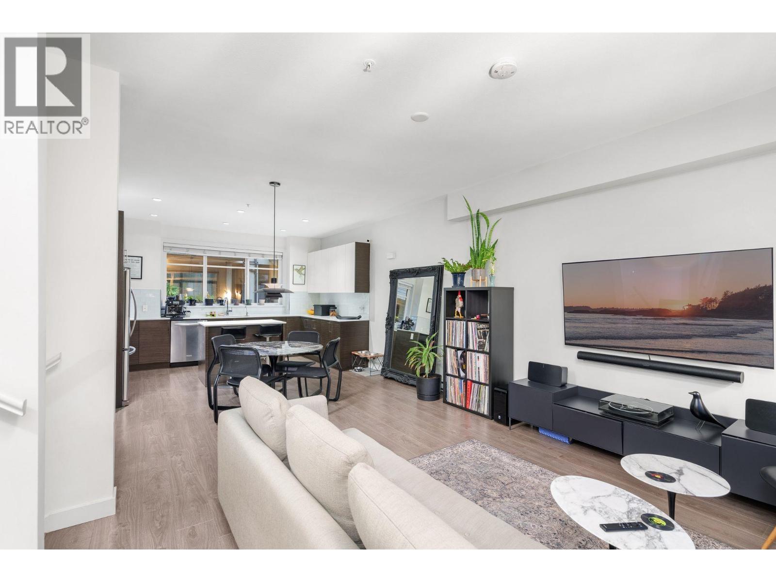 307 2135 Heritage Park Lane, North Vancouver, British Columbia  V7H 0B6 - Photo 5 - R3116237