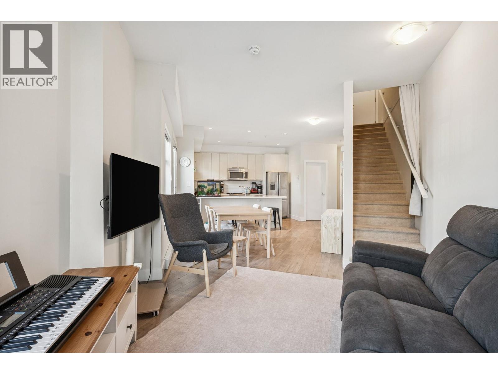 205 7180 Barnet Road, Burnaby, British Columbia  V5A 1C8 - Photo 8 - R3116242