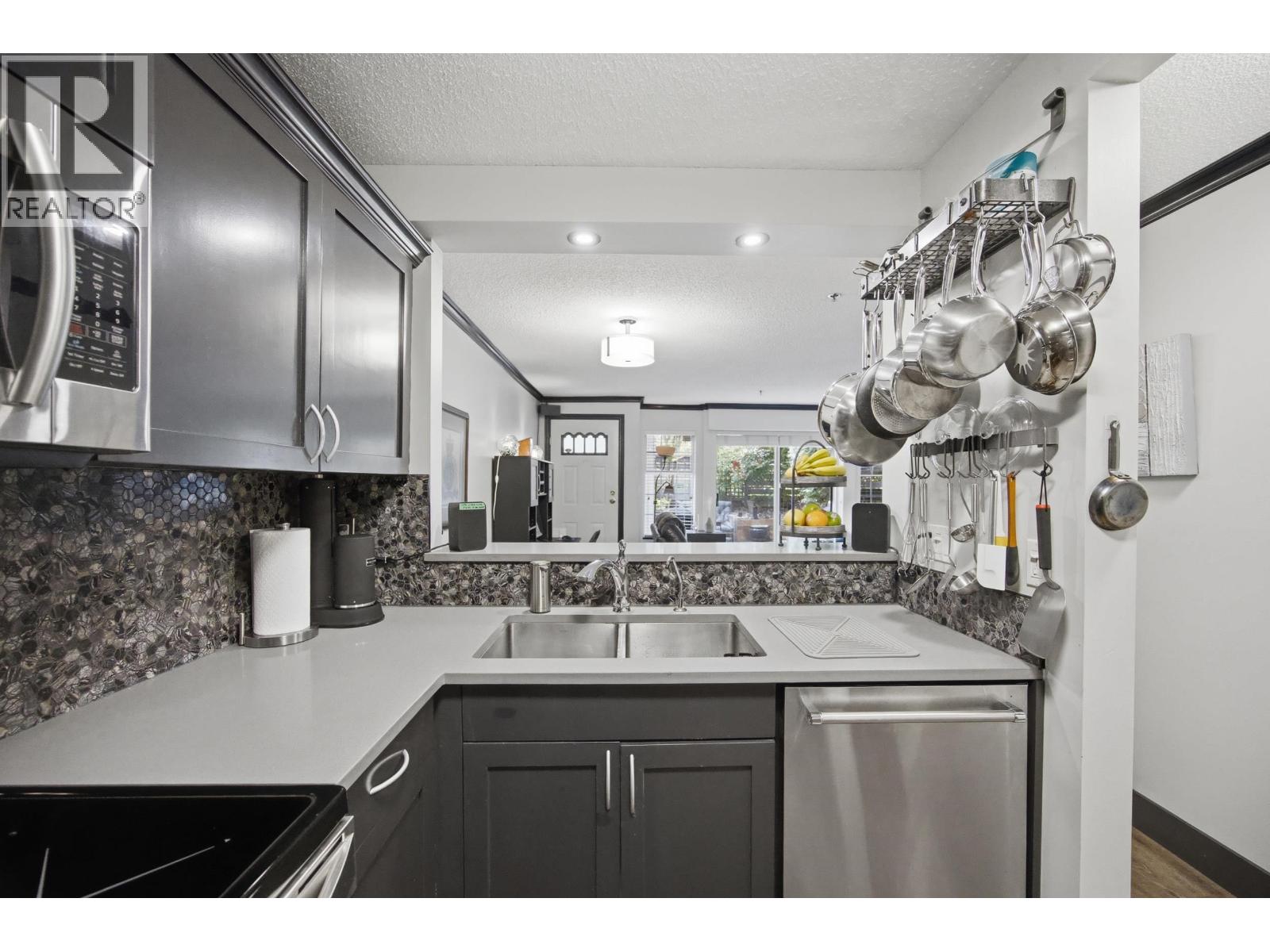 106 735 W 15th Avenue, Vancouver, British Columbia  V5Z 1R6 - Photo 10 - R3116248