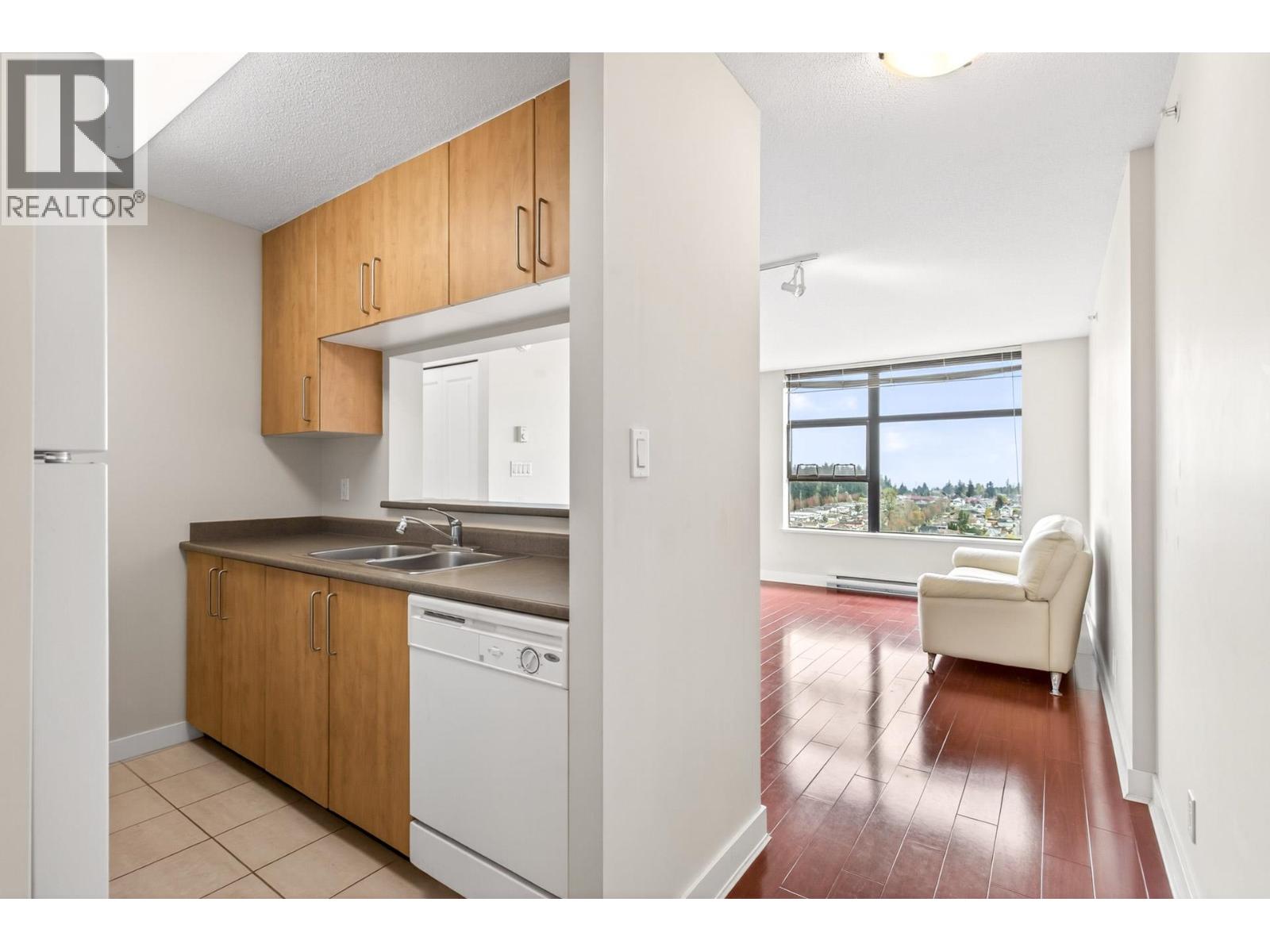 2502 5380 Oben Street, Vancouver, British Columbia  V5R 6H7 - Photo 4 - R3116261