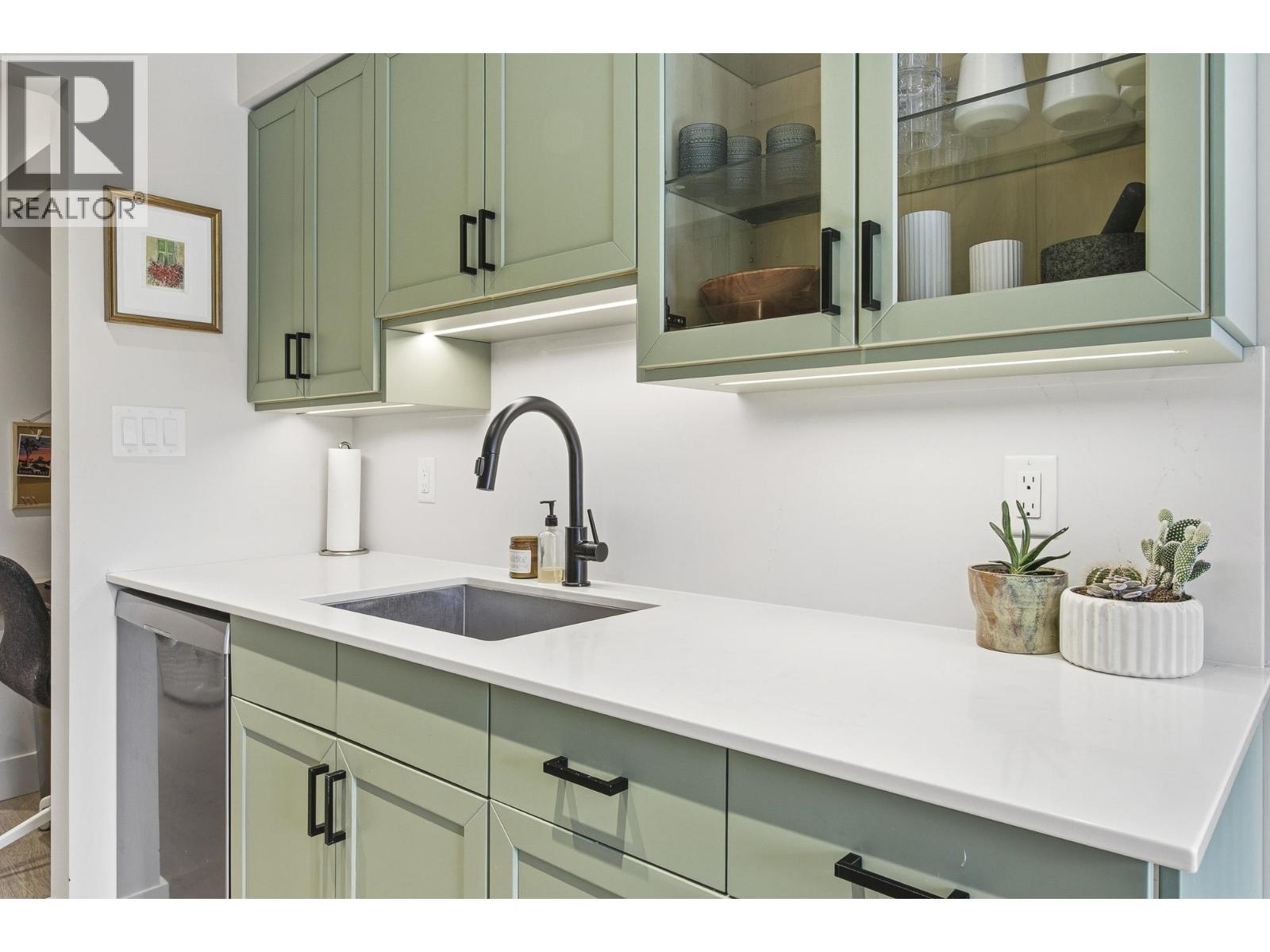 304 1825 W 8th Avenue, Vancouver, British Columbia  V6J 1V9 - Photo 10 - R3116267