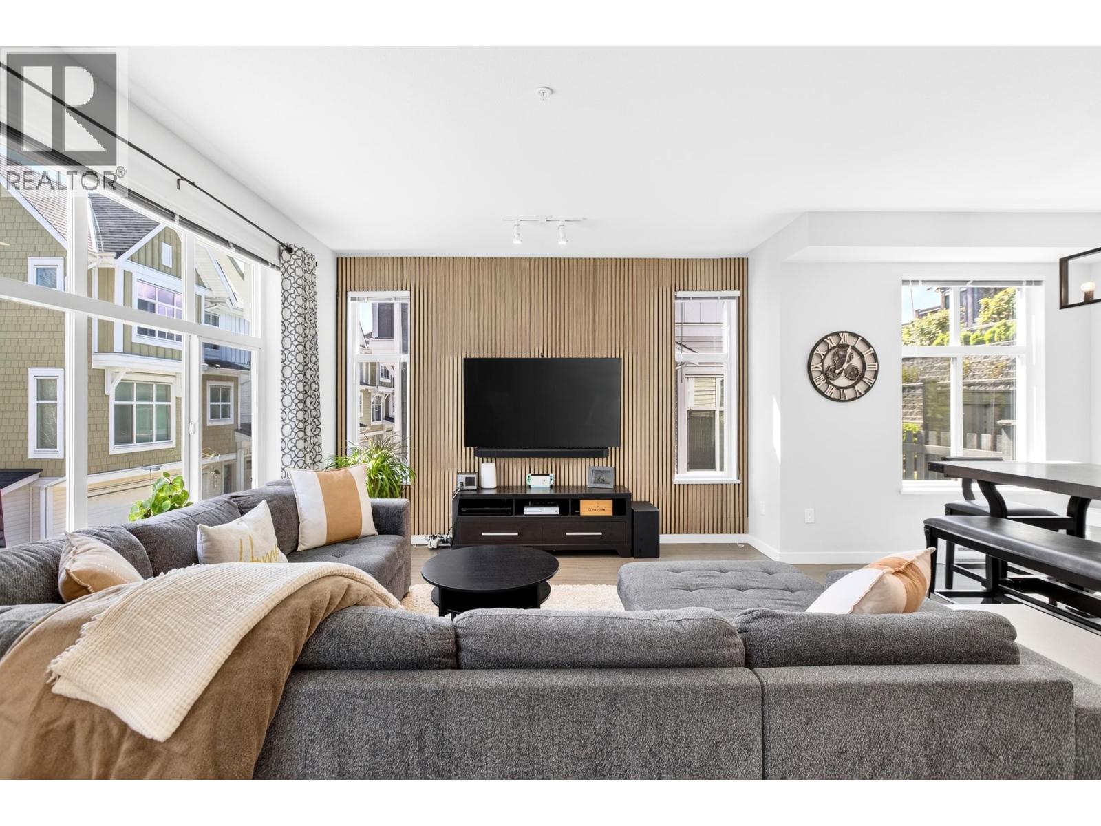 801 11295 Pazarena Place, Maple Ridge, British Columbia  V2X 4K9 - Photo 11 - R3116305