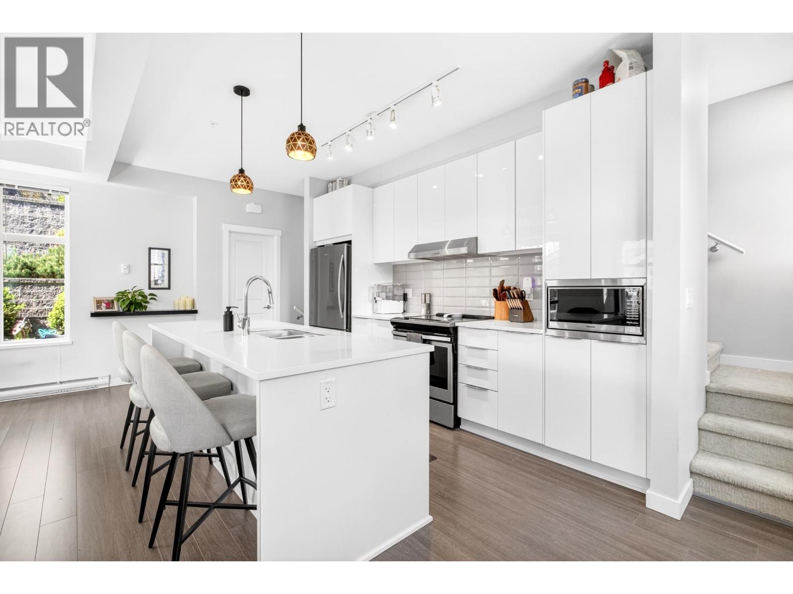 801 11295 Pazarena Place, Maple Ridge, British Columbia  V2X 4K9 - Photo 6 - R3116305