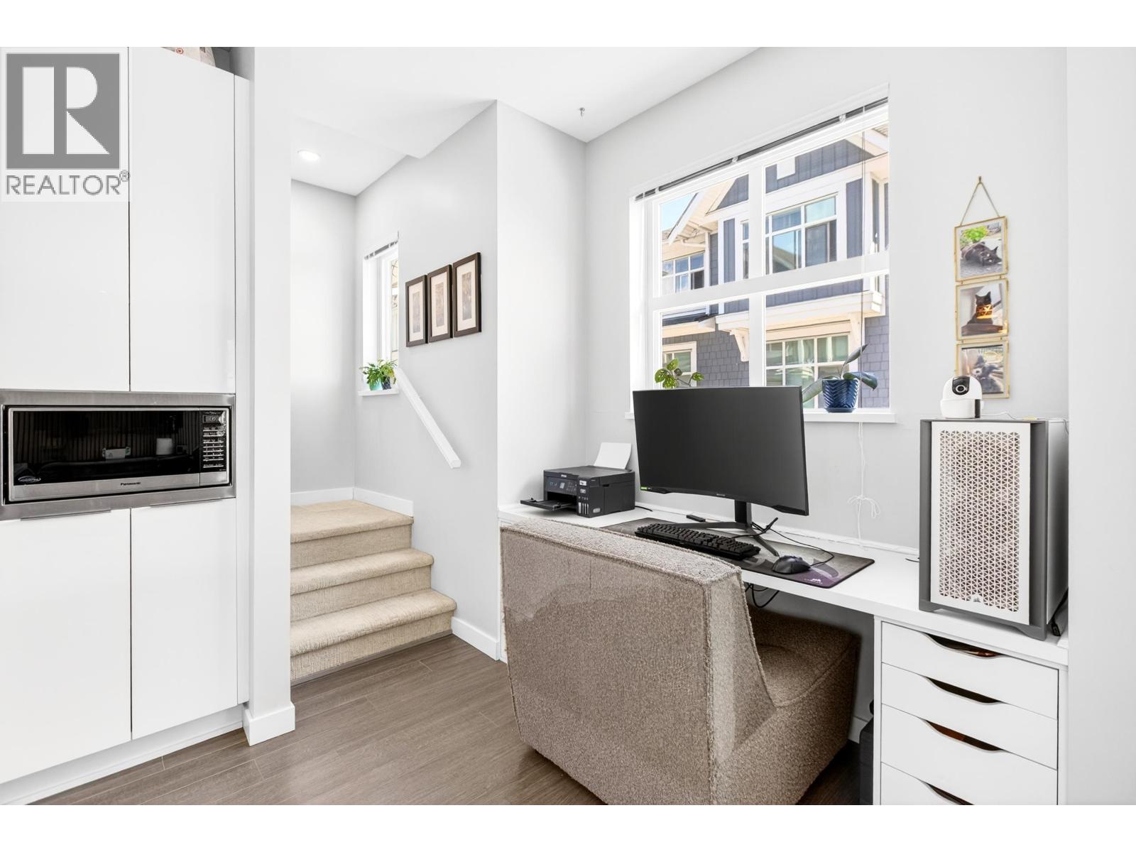 801 11295 Pazarena Place, Maple Ridge, British Columbia  V2X 4K9 - Photo 9 - R3116305