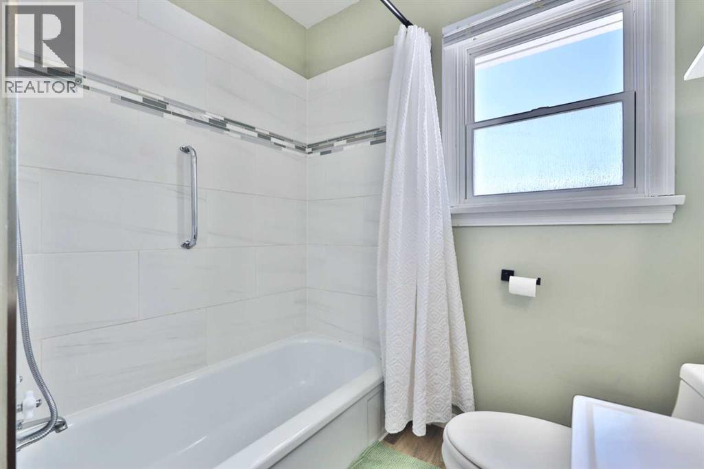 5409 50 Avenue, Camrose, Alberta  T4V 0T5 - Photo 18 - A2303605