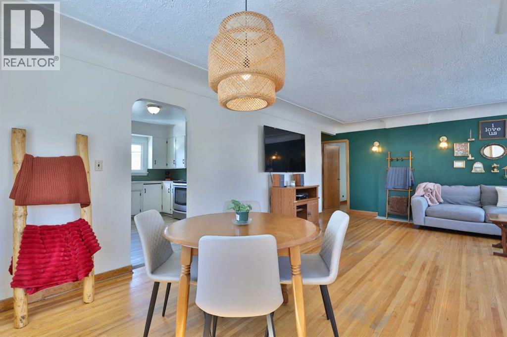 5409 50 Avenue, Camrose, Alberta  T4V 0T5 - Photo 11 - A2303605