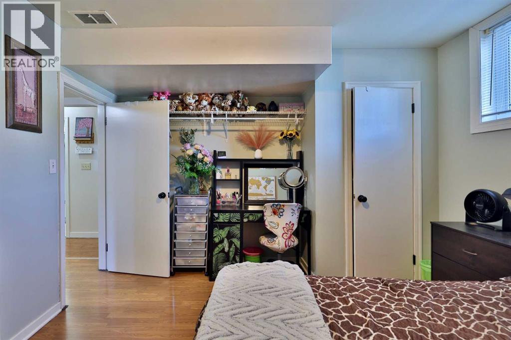 5409 50 Avenue, Camrose, Alberta  T4V 0T5 - Photo 32 - A2303605