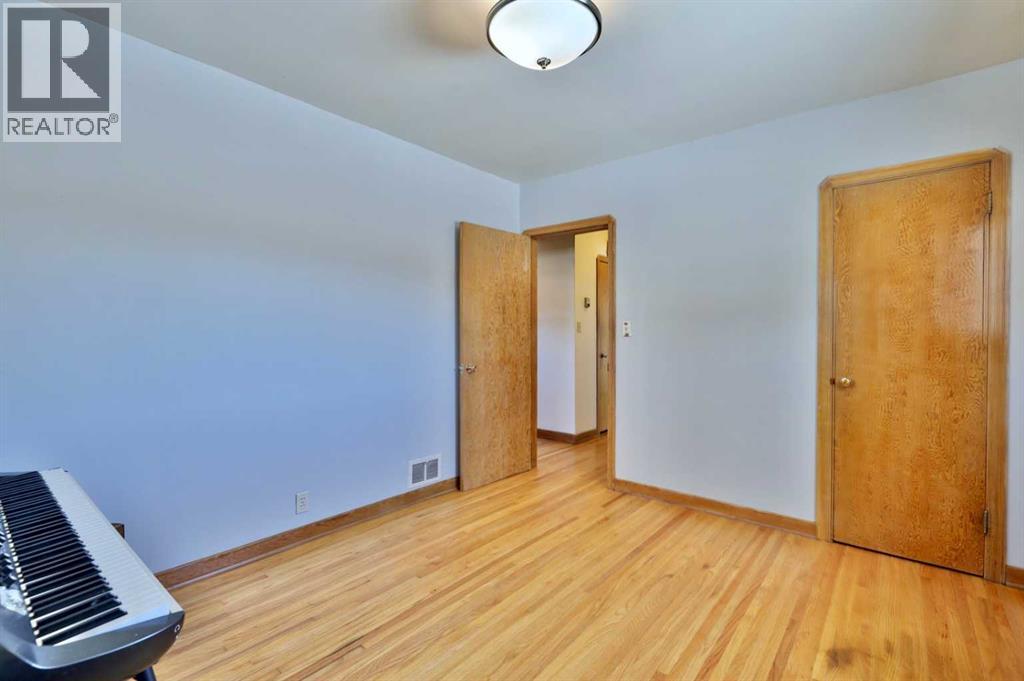 5409 50 Avenue, Camrose, Alberta  T4V 0T5 - Photo 20 - A2303605