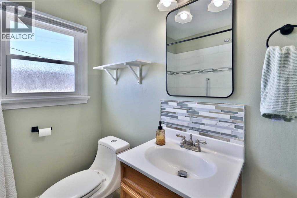 5409 50 Avenue, Camrose, Alberta  T4V 0T5 - Photo 17 - A2303605