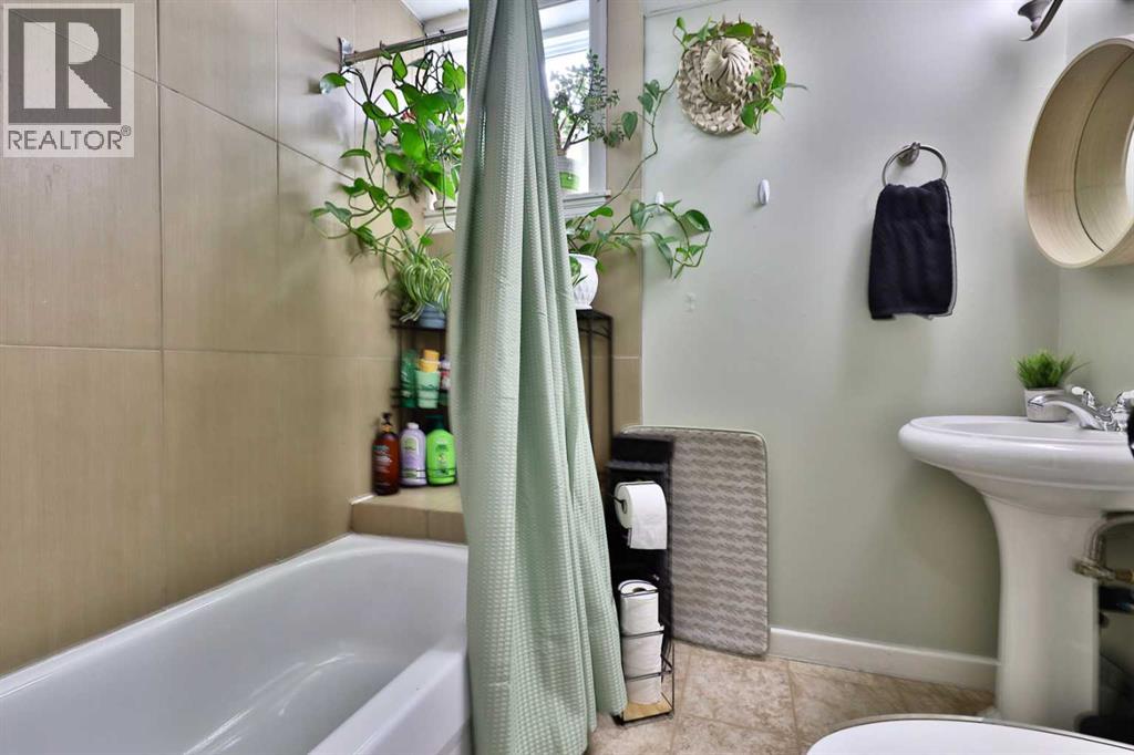 5409 50 Avenue, Camrose, Alberta  T4V 0T5 - Photo 26 - A2303605