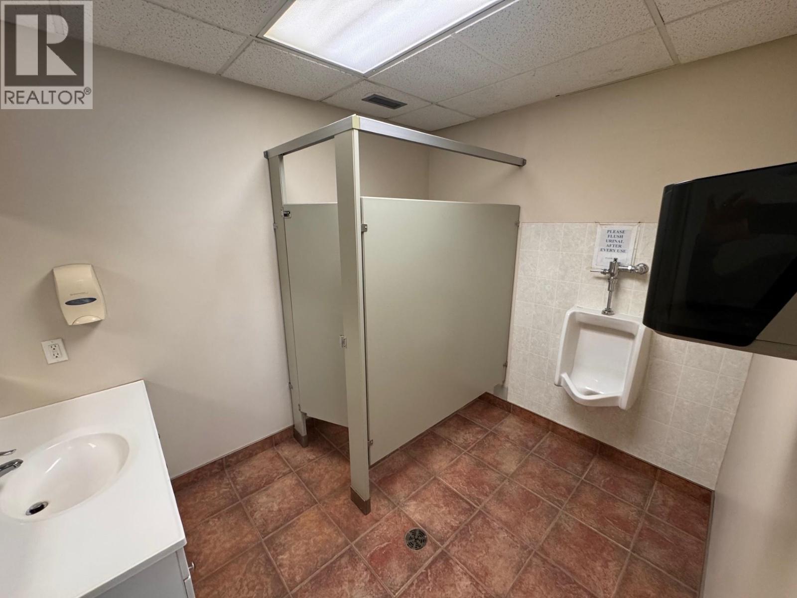 10241 Finning Frontage Road, Fort St. John, British Columbia  V1J 8A9 - Photo 14 - C8078260