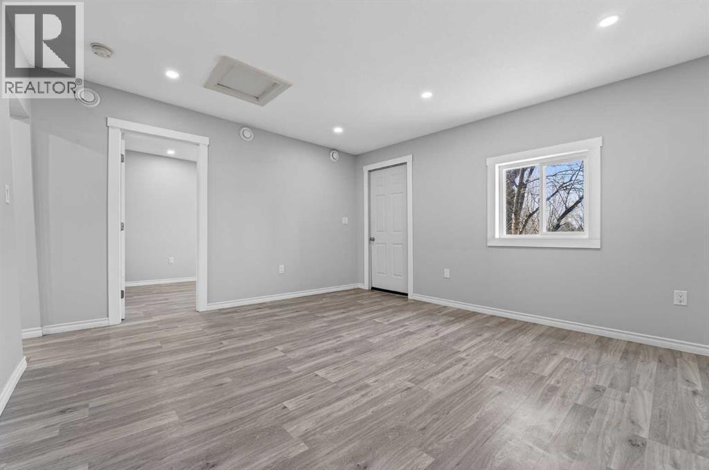 331 N 200 E, Raymond, Alberta  T0K 2S0 - Photo 6 - A2304419