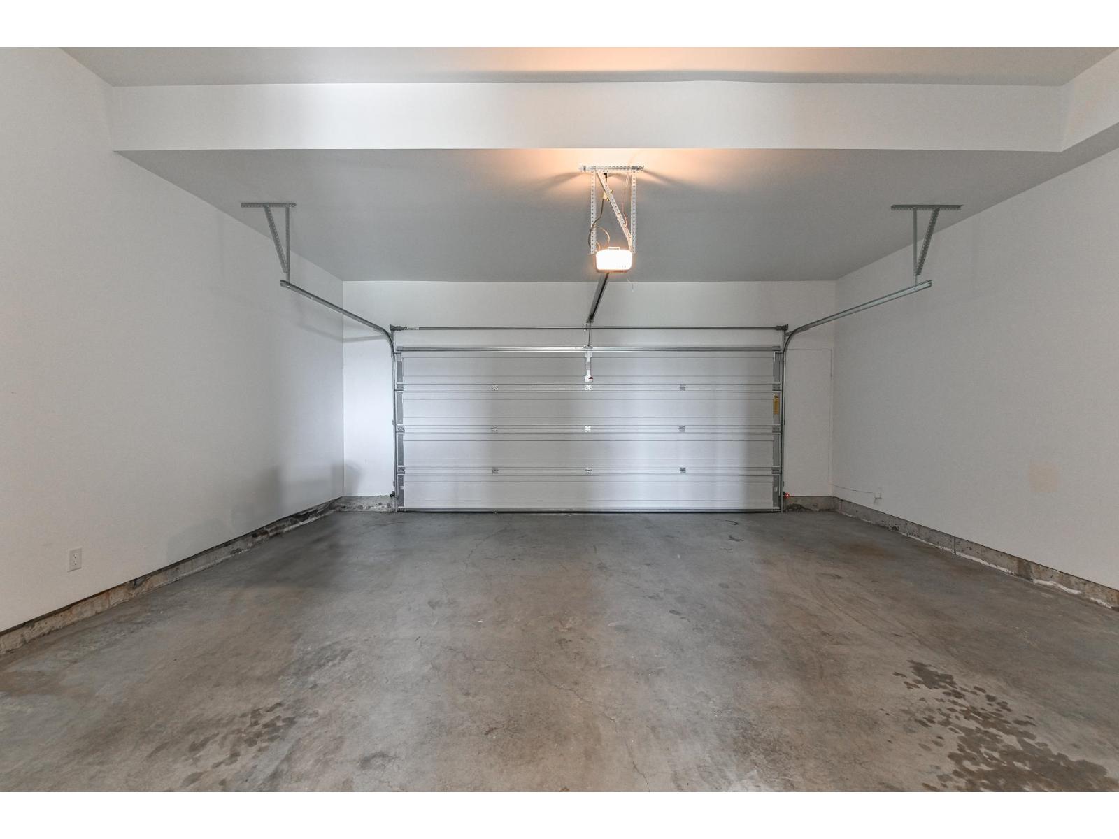 100 15255 Sitka Drive, Surrey, British Columbia  V3S 0B1 - Photo 37 - R3115999