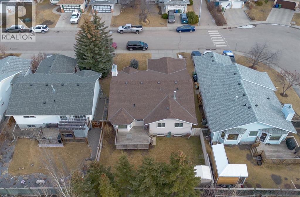 32 West Mackay Crescent, Cochrane, Alberta  T4C 1J9 - Photo 5 - A2285019