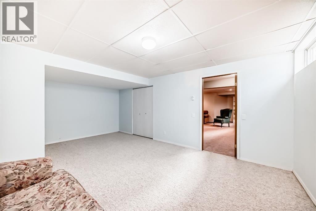 32 West Mackay Crescent, Cochrane, Alberta  T4C 1J9 - Photo 27 - A2285019