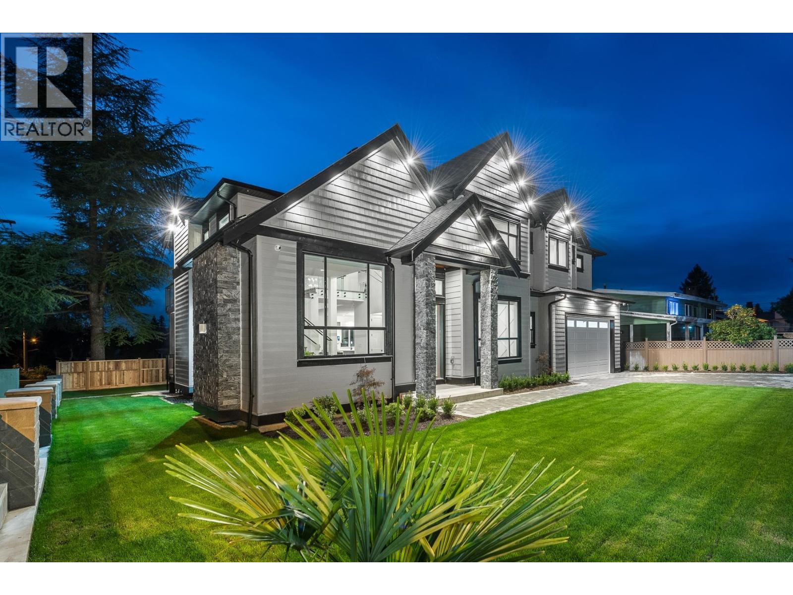 730 Schoolhouse Street, Coquitlam, British Columbia  V3J 5R9 - Photo 2 - R3115539