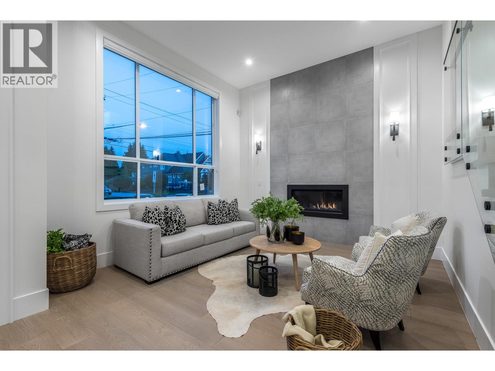 730 Schoolhouse Street, Coquitlam, British Columbia  V3J 5R9 - Photo 5 - R3115539