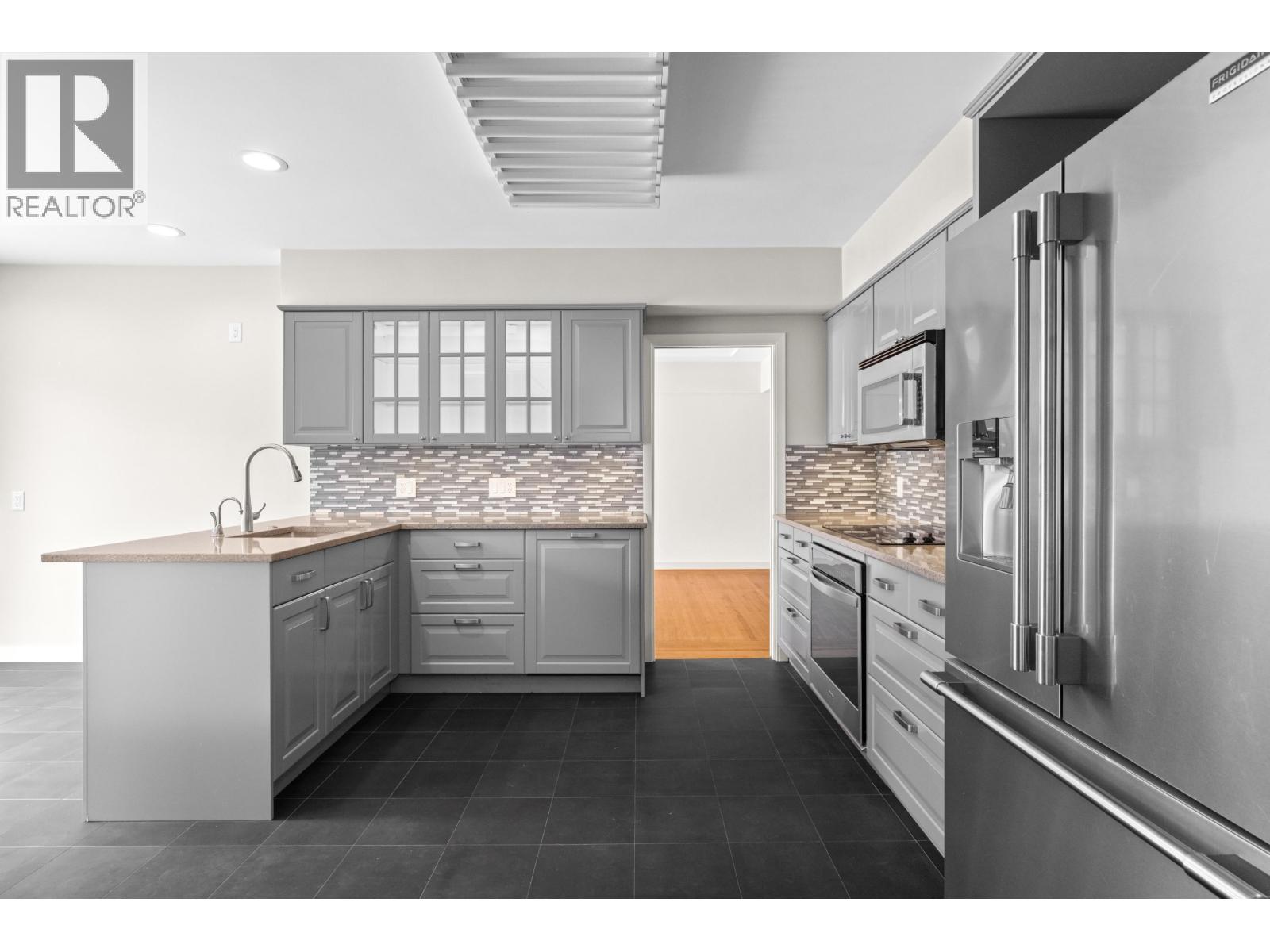 6297 Mackenzie Street, Vancouver, British Columbia  V6N 1H4 - Photo 12 - R3116269