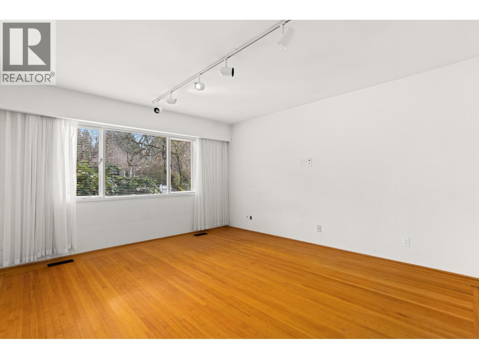 6297 Mackenzie Street, Vancouver, British Columbia  V6N 1H4 - Photo 16 - R3116269