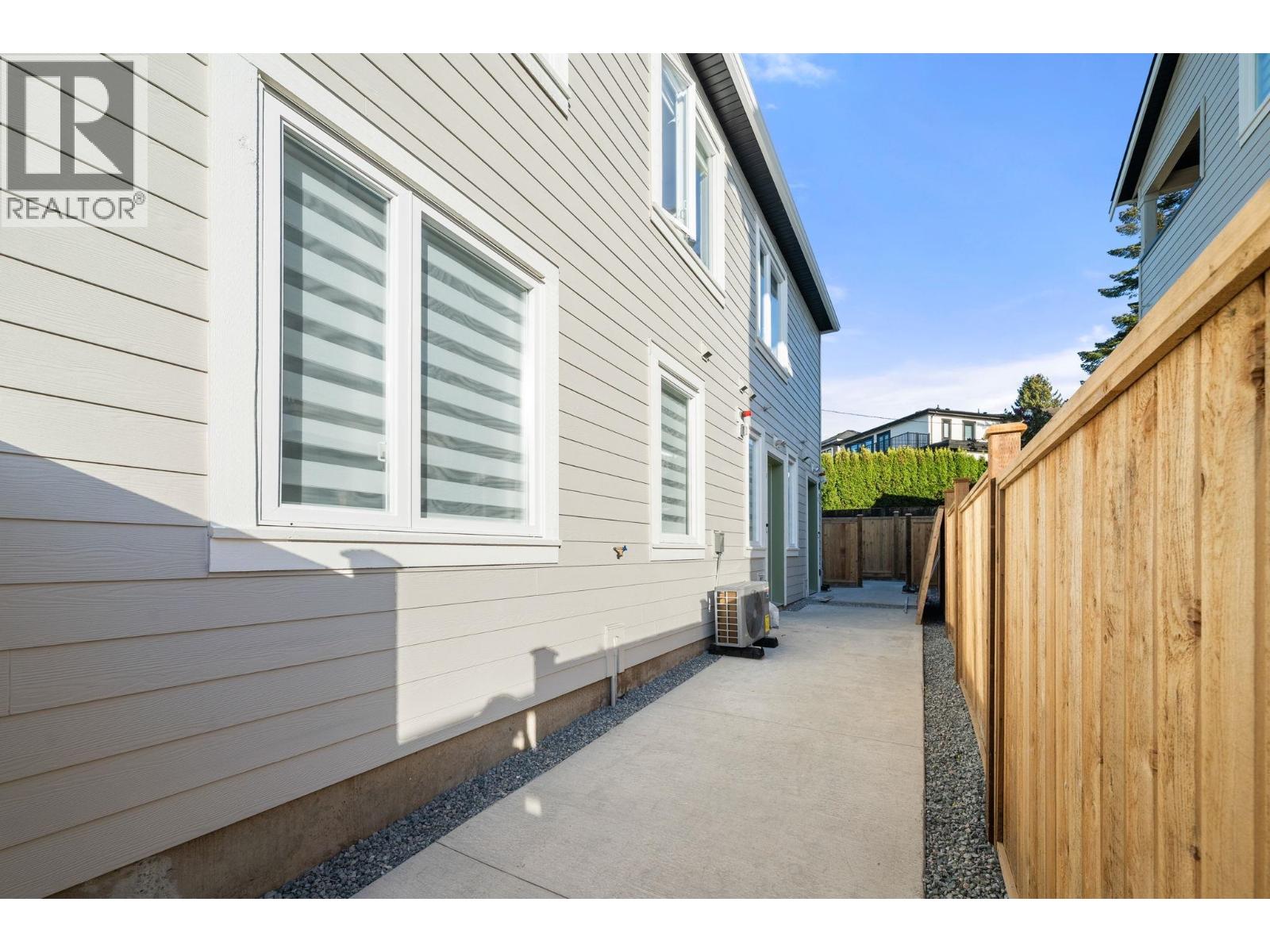 2 3583 Haida Drive, Vancouver, British Columbia  V5M 3Y9 - Photo 4 - R3116272