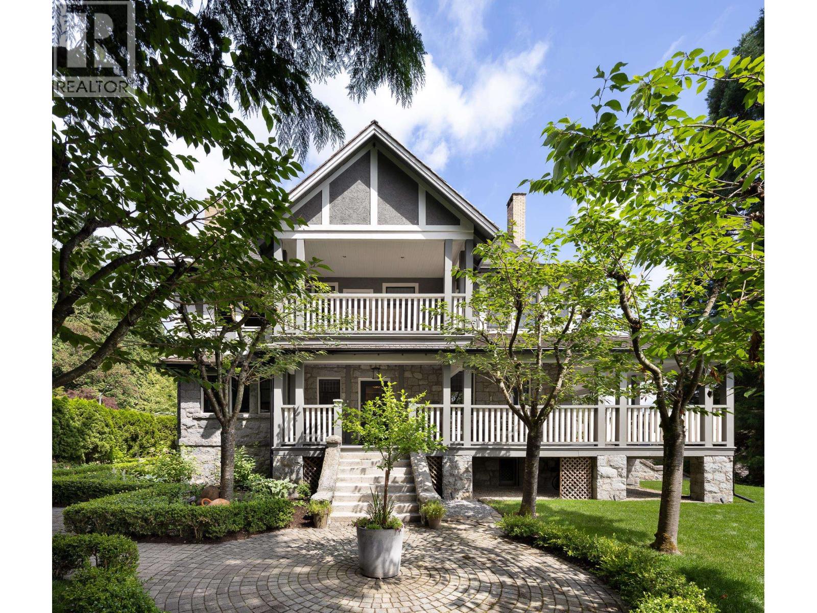 3545 DOWSLEY COURT, North Vancouver, British Columbia
