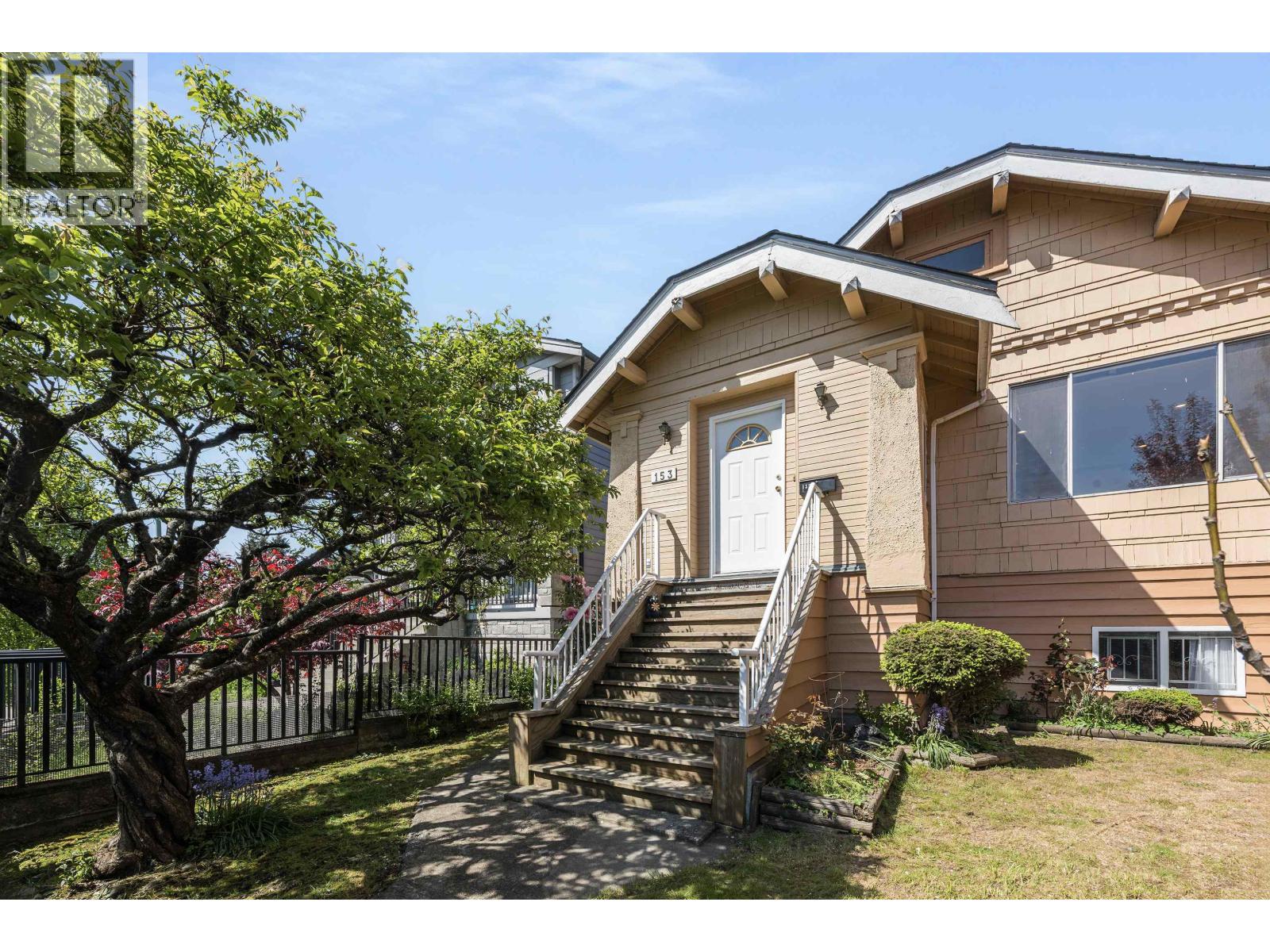 153 SE MARINE DRIVE, Vancouver, British Columbia