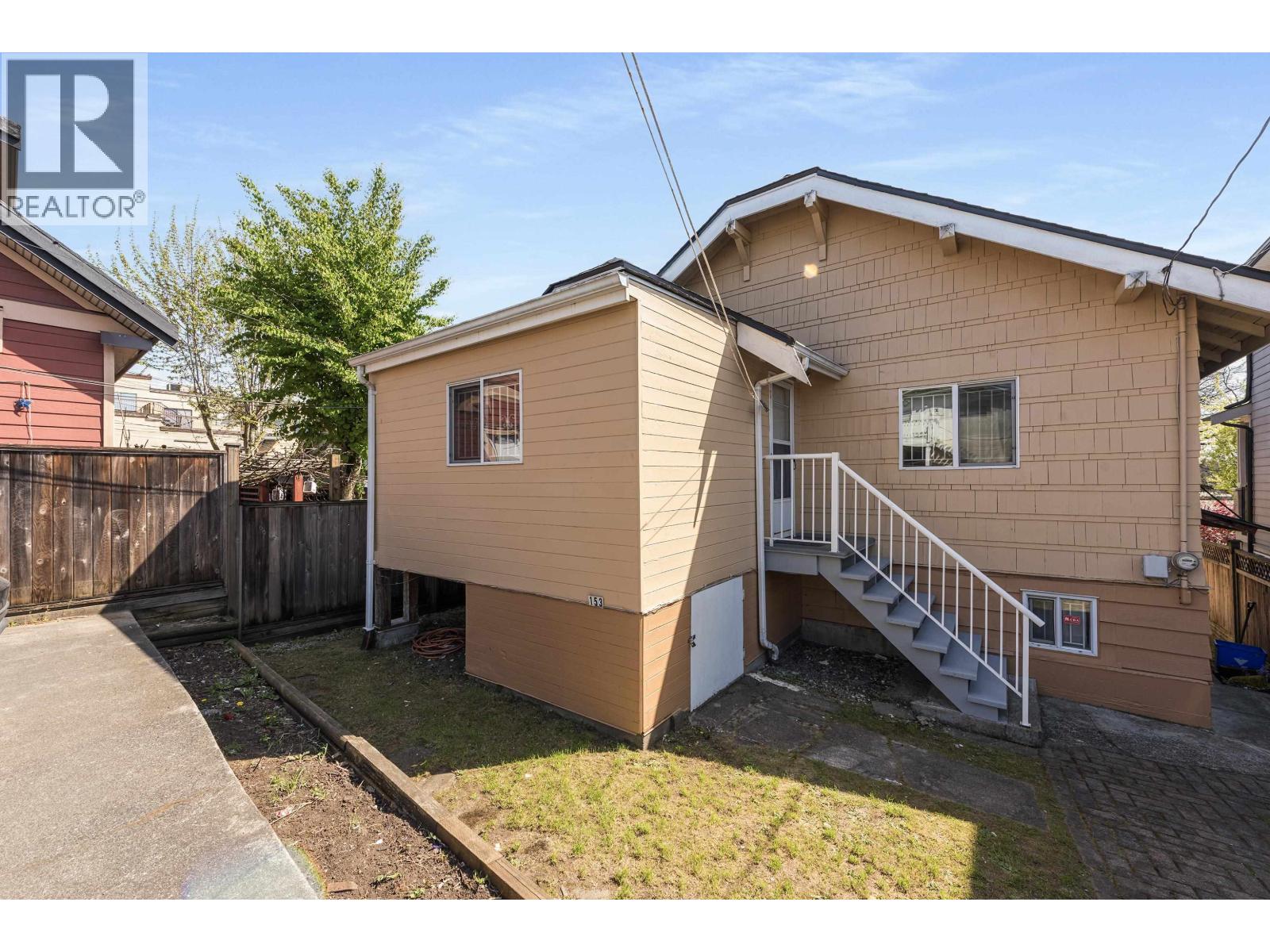 153 SE Marine Drive, Vancouver, British Columbia  V5X 2S2 - Photo 24 - R3116300