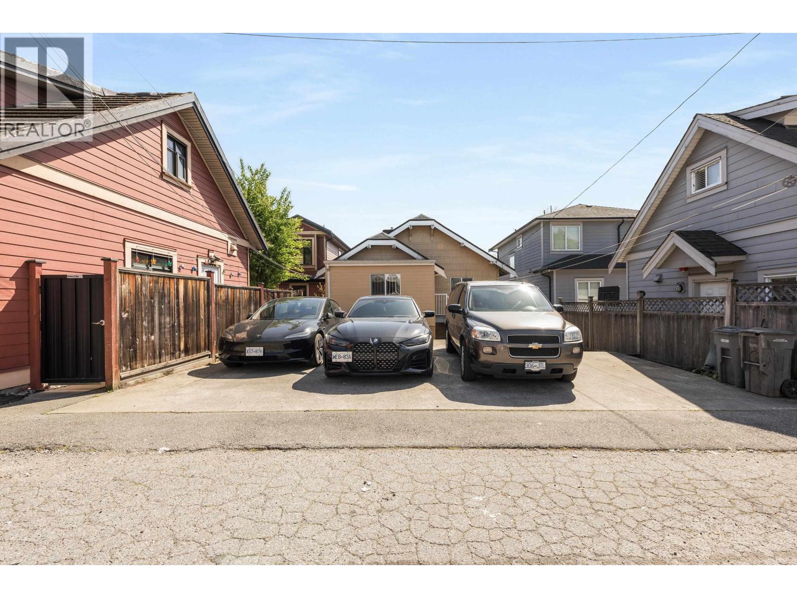 153 SE Marine Drive, Vancouver, British Columbia  V5X 2S2 - Photo 25 - R3116300