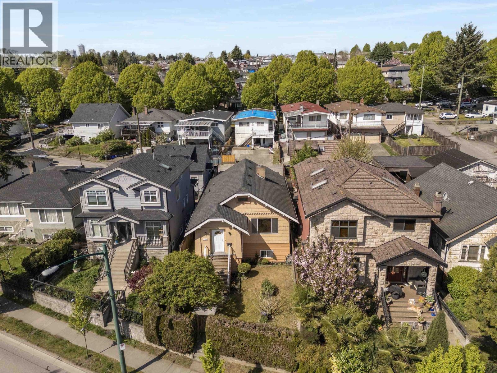 153 SE Marine Drive, Vancouver, British Columbia  V5X 2S2 - Photo 27 - R3116300