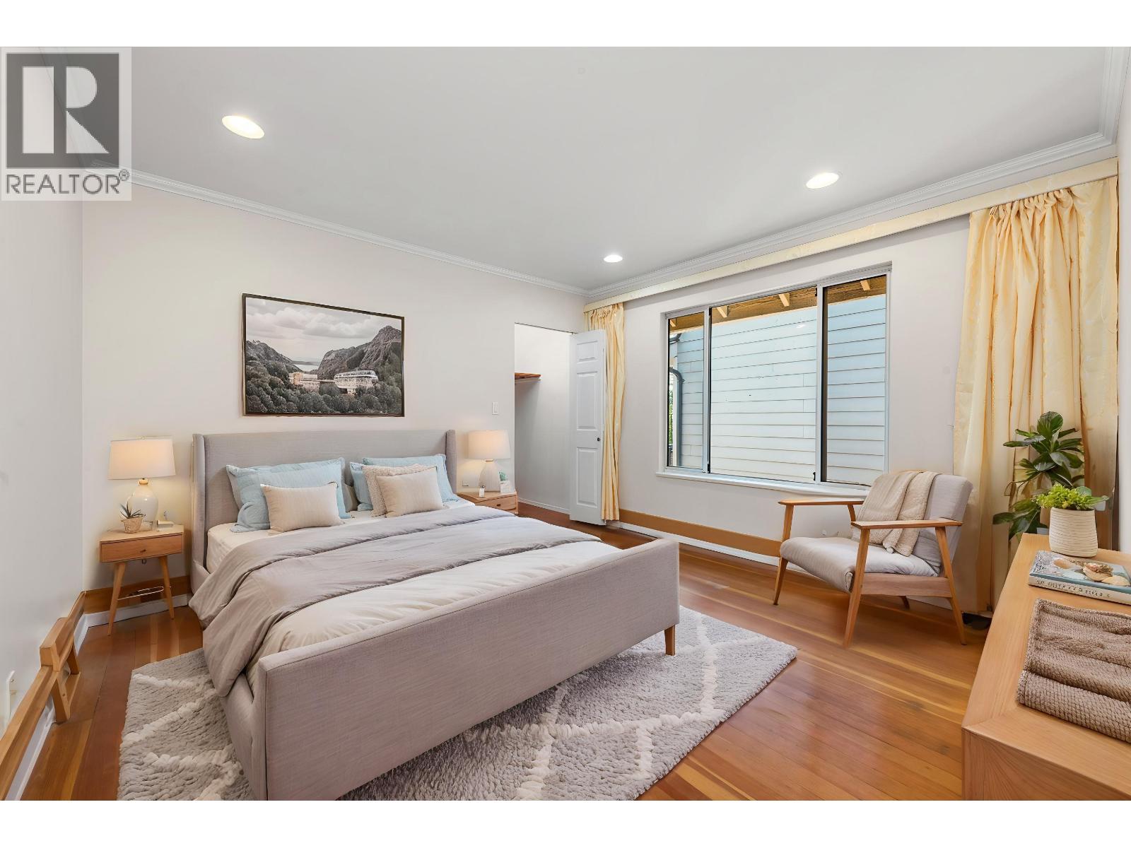 153 SE Marine Drive, Vancouver, British Columbia  V5X 2S2 - Photo 9 - R3116300